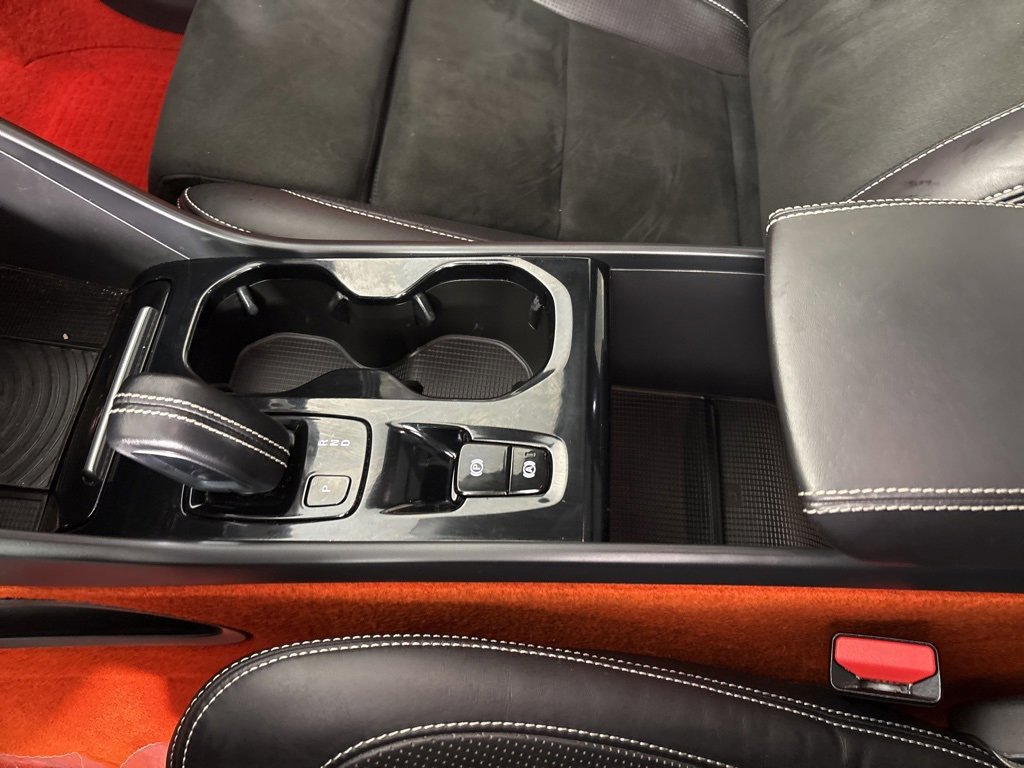 Used 2019 Volvo XC40 T5 R-Design image 31