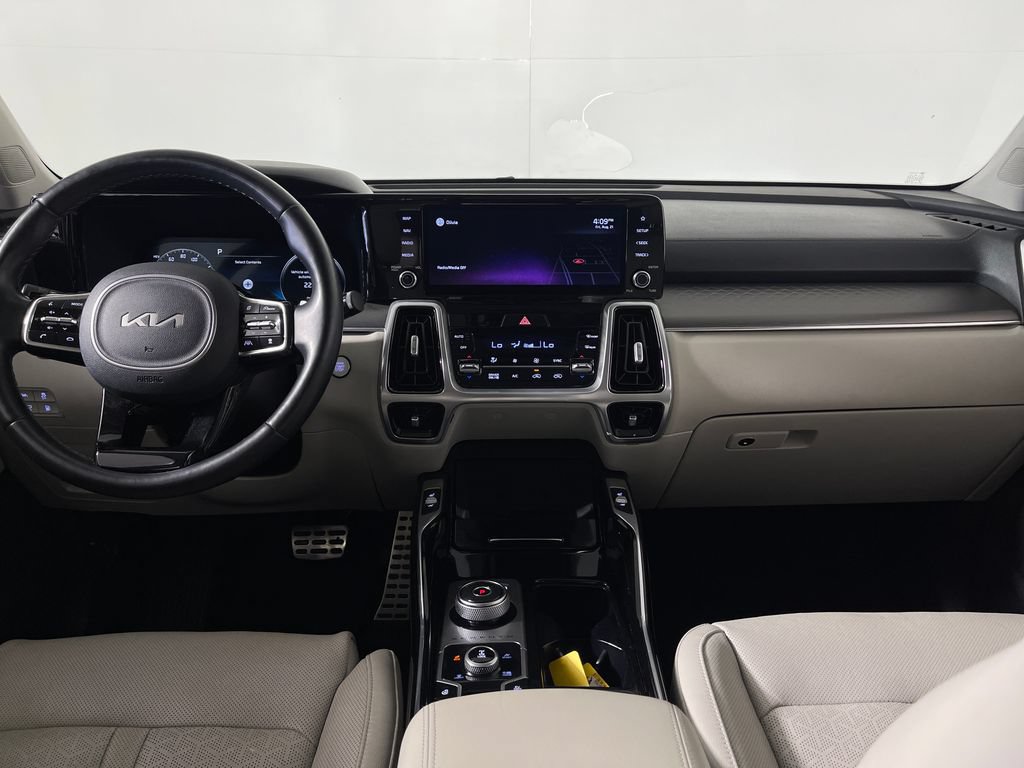 Used 2022 Kia Sorento SX Prestige w/ Panoramic Sunroof Package AWD/4WD image 14