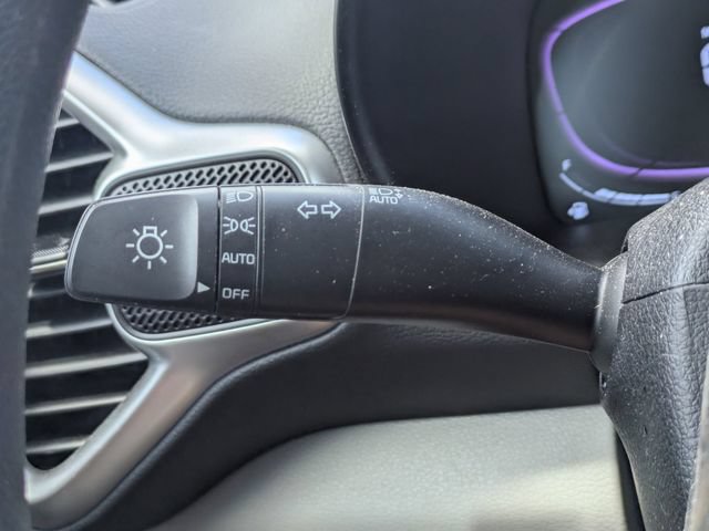 Used 2025 Kia Soul LX w/ LX Technology Package FWD image 25