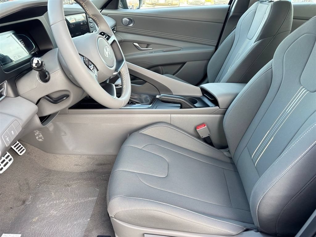 Certified 2026 Hyundai Elantra Sport FWD image 13