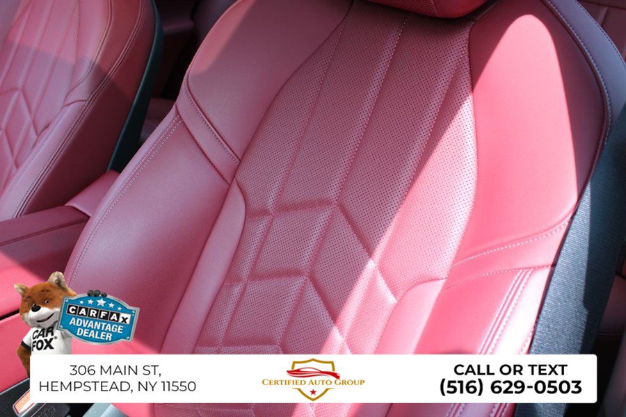 Used 2024 BMW 540i xDrive AWD/4WD image 10
