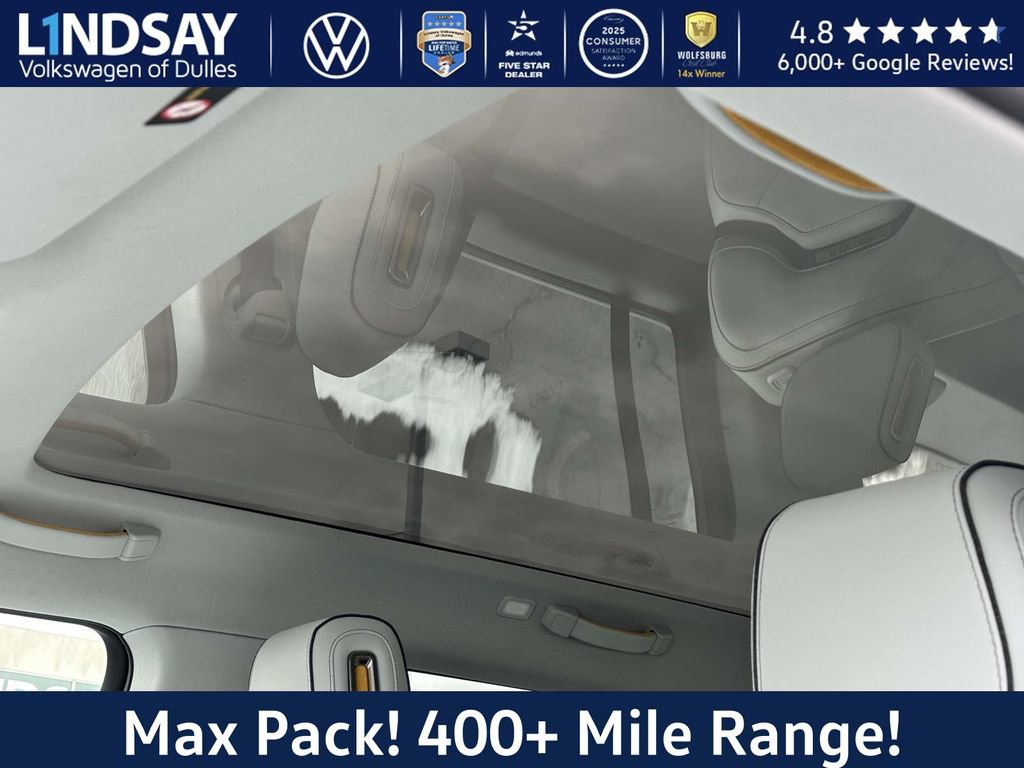 Used 2025 Rivian R1S Adventure image 26