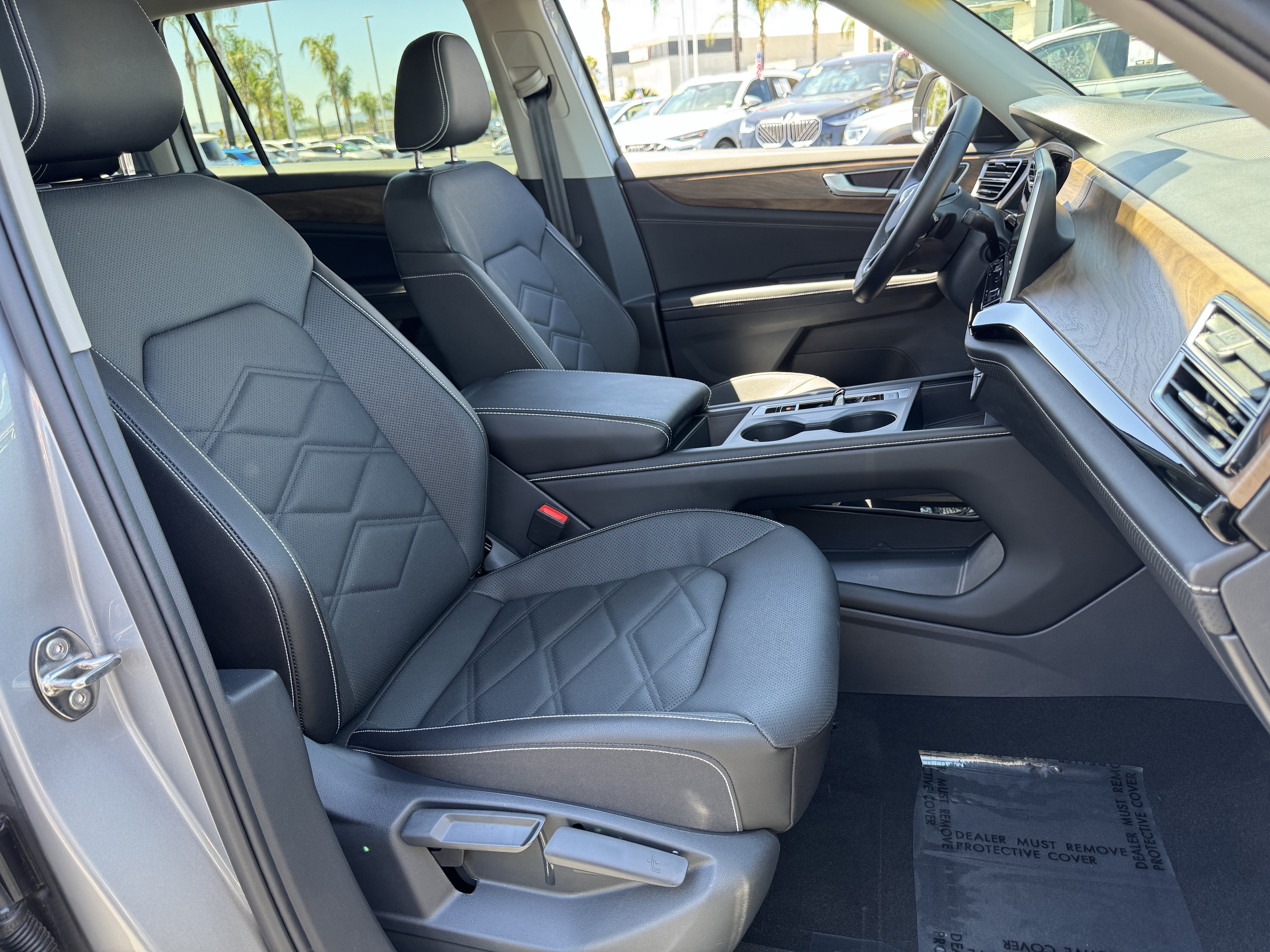 Used 2026 Volkswagen Atlas SE FWD image 35
