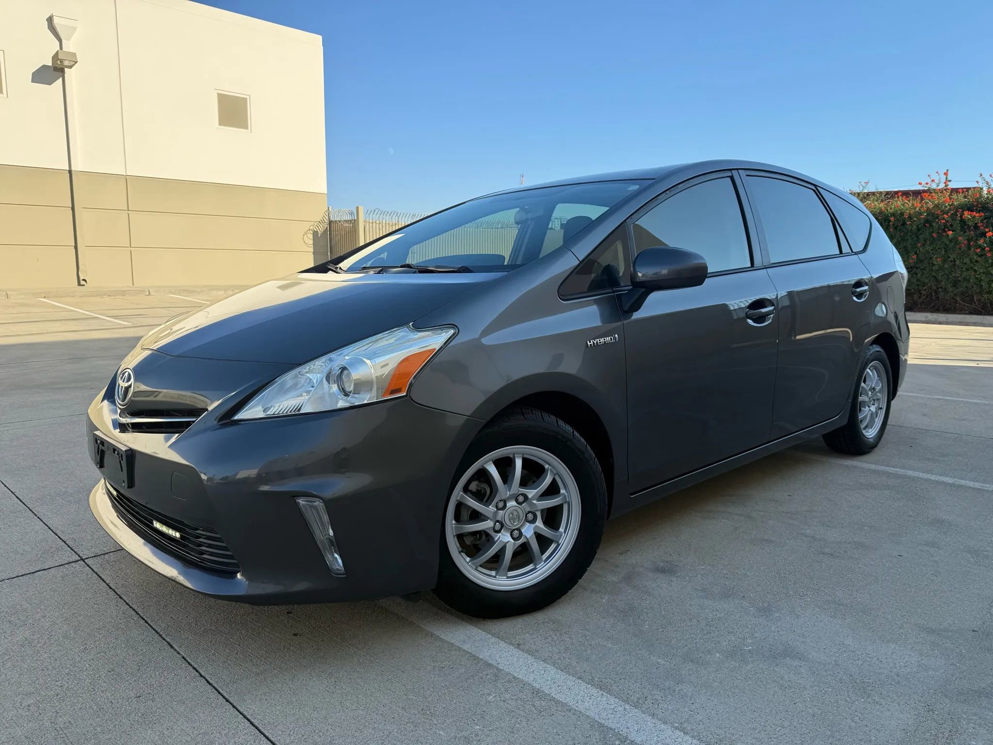 Used 2014 Toyota Prius V Three FWD image 1