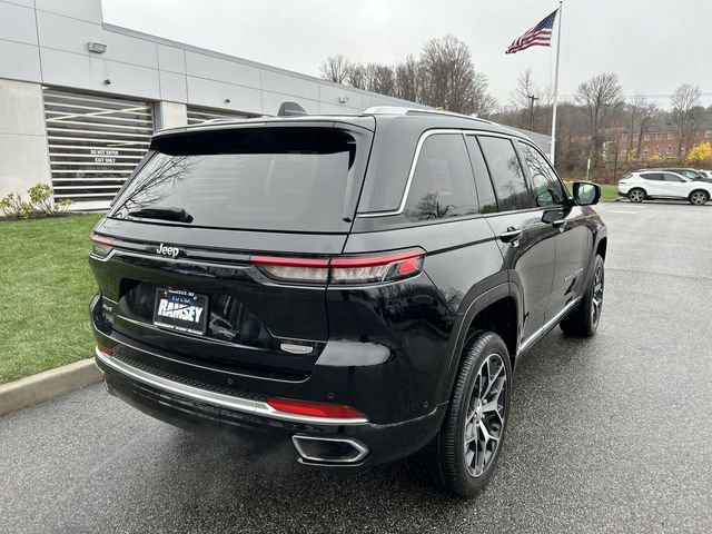 Used 2023 Jeep Grand Cherokee Summit AWD/4WD image 8