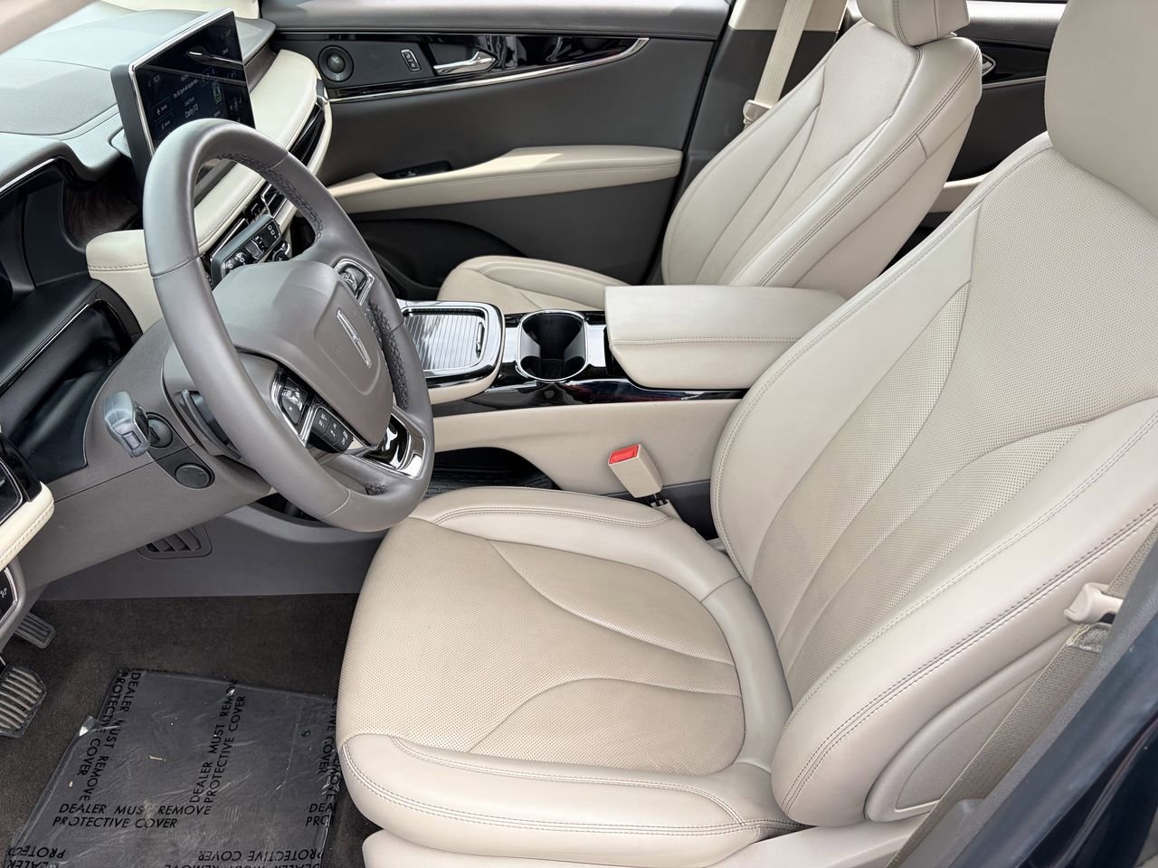 Used 2023 Lincoln Nautilus Reserve w/ Equipment Group 201A image 19