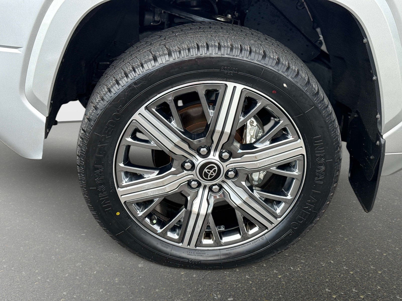 Used 2024 Toyota Tundra Capstone AWD/4WD image 12