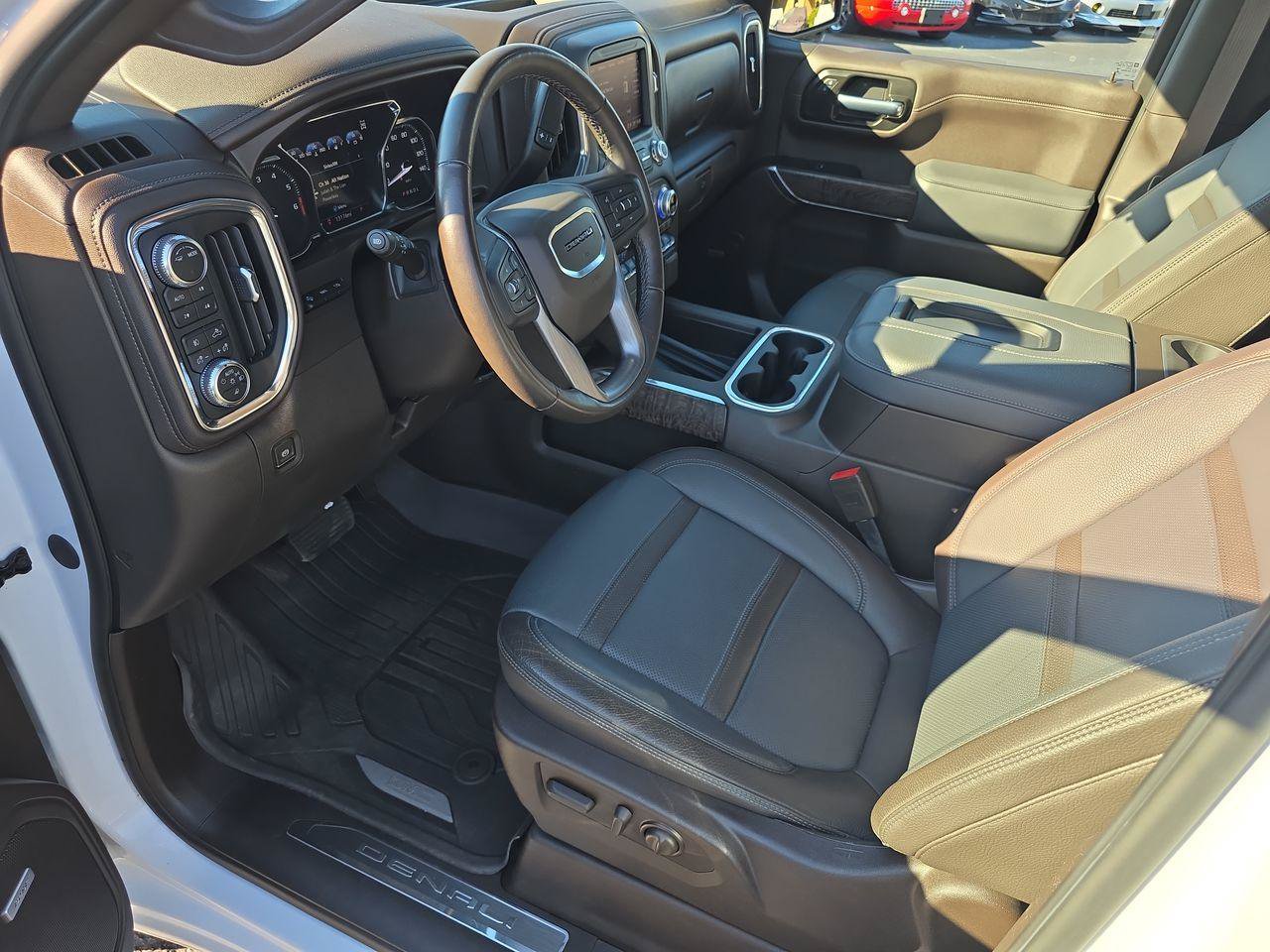 Used 2021 GMC Sierra 1500 Denali w/ Denali Ultimate Package AWD/4WD image 4