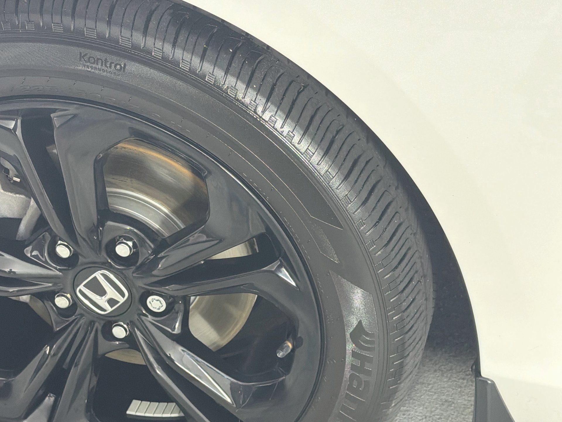 Used 2025 Honda Accord SE image 40