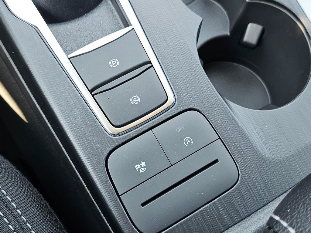 New 2025 Ford Escape Active AWD/4WD image 28