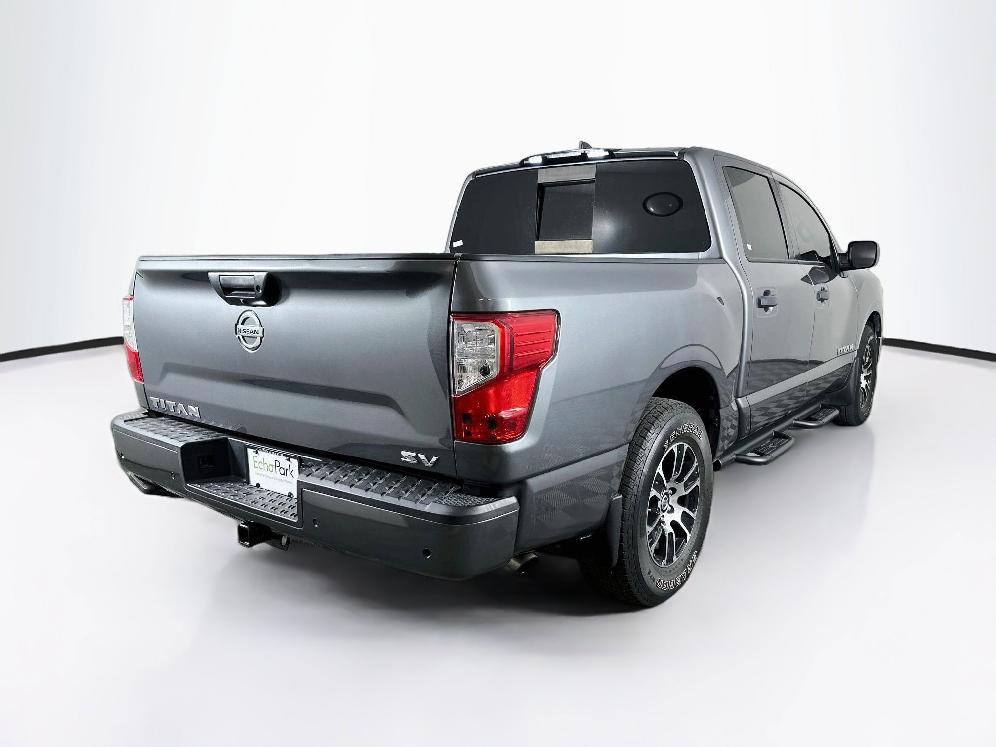 Used 2022 Nissan Titan SV w/ Accessory Utility Package RWD image 9