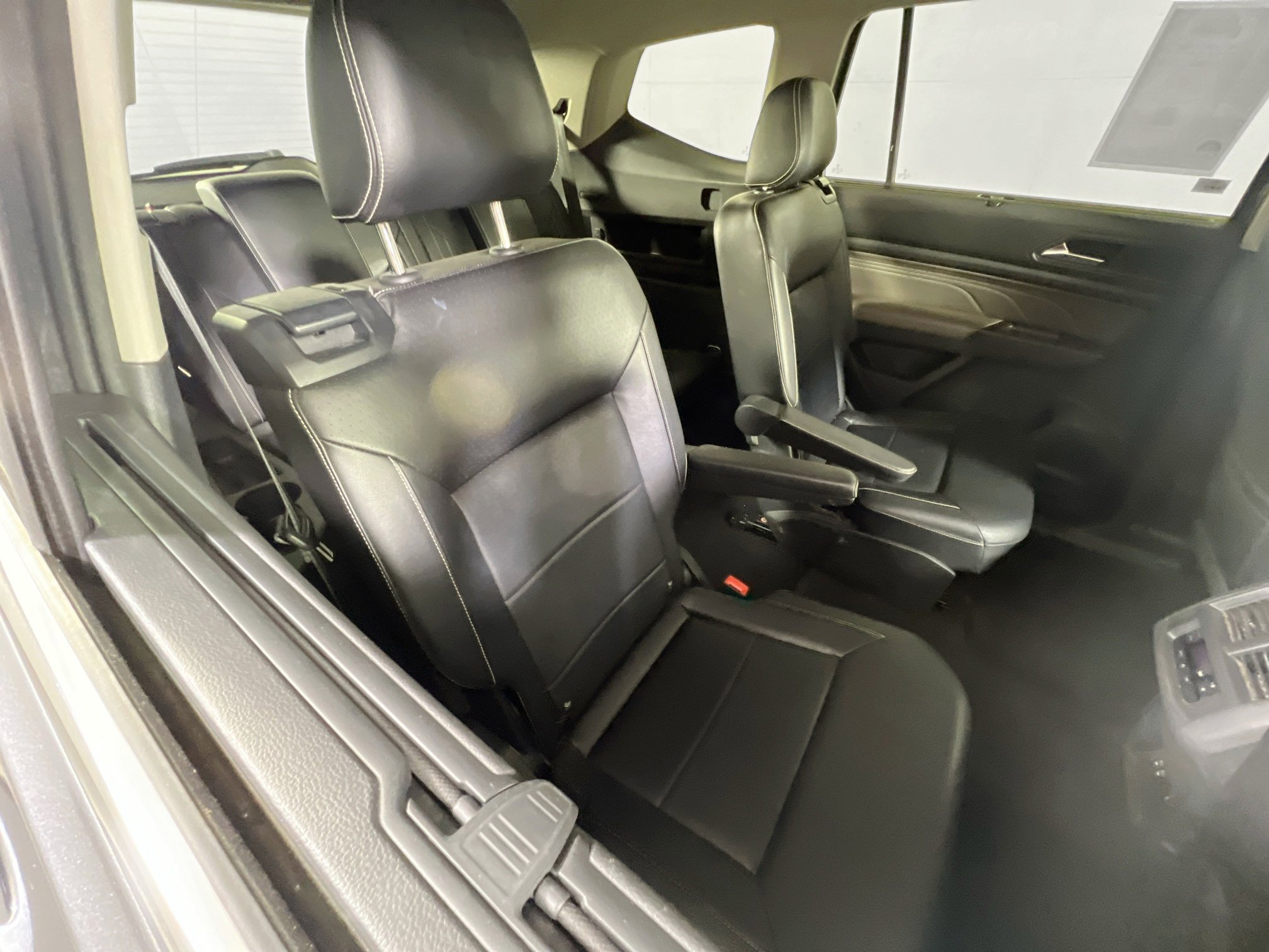 Used 2022 Volkswagen Atlas SE image 26