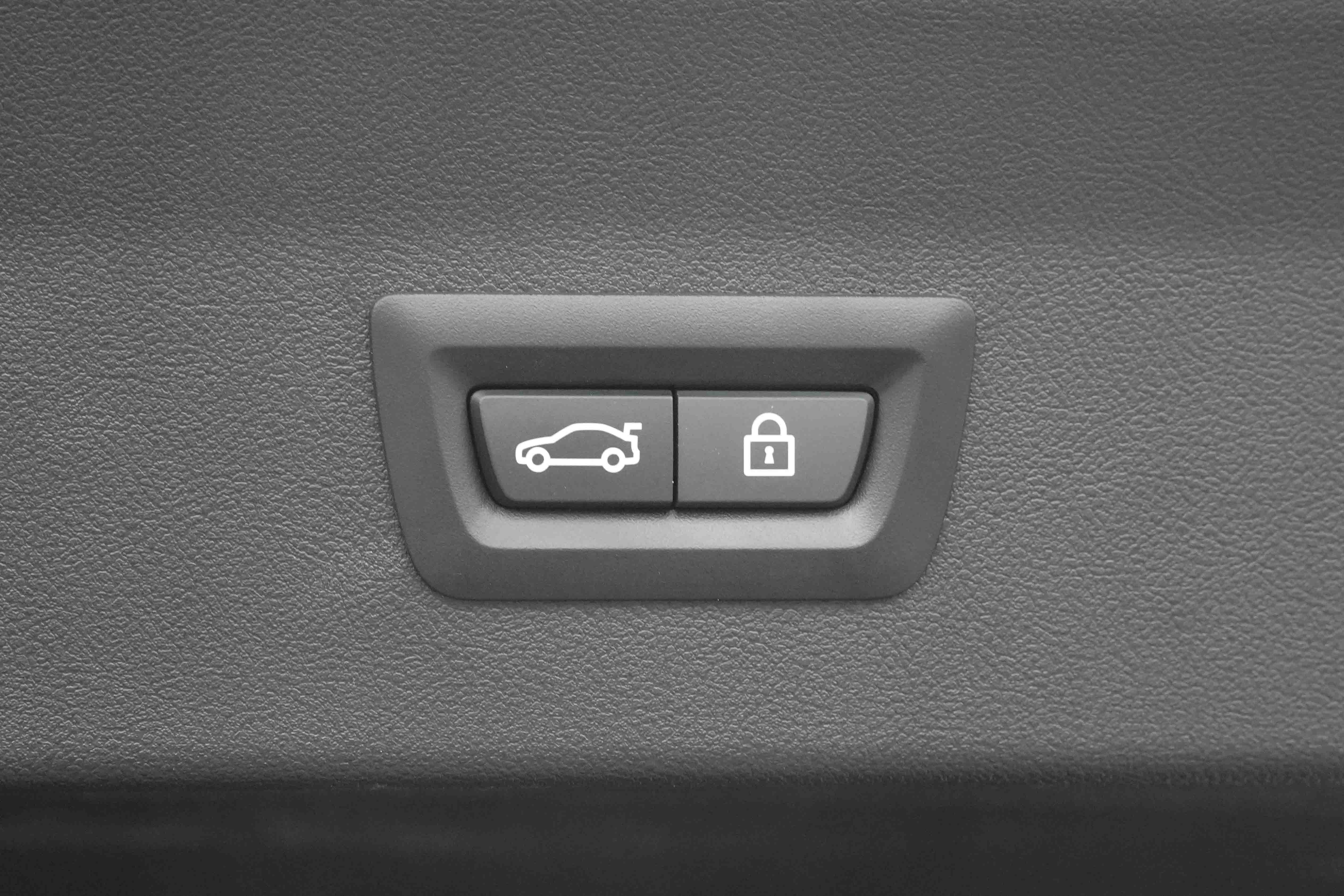 Used 2023 BMW X4 M w/ Competition Package image 40