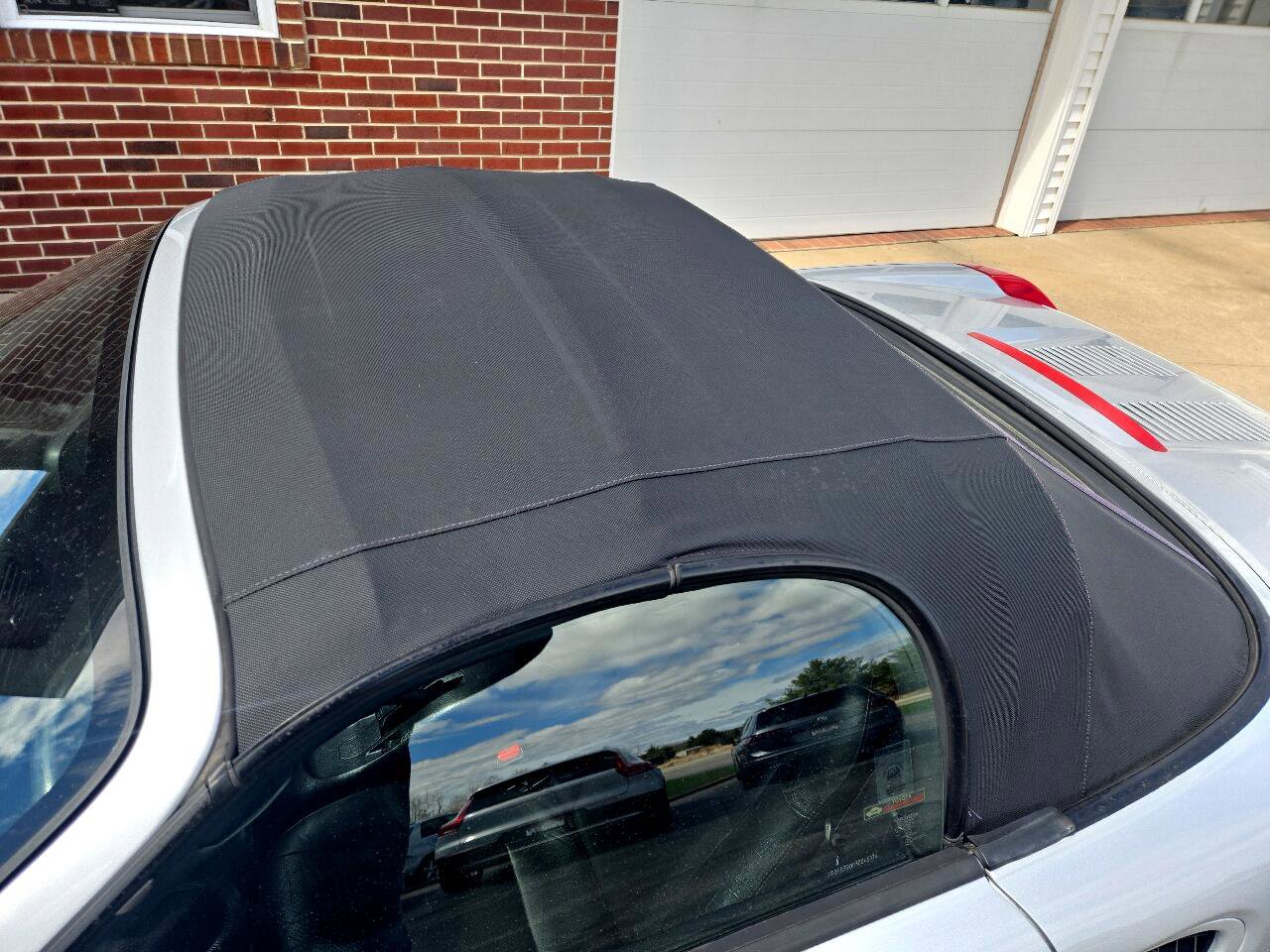 Used 2003 Toyota MR2 image 8