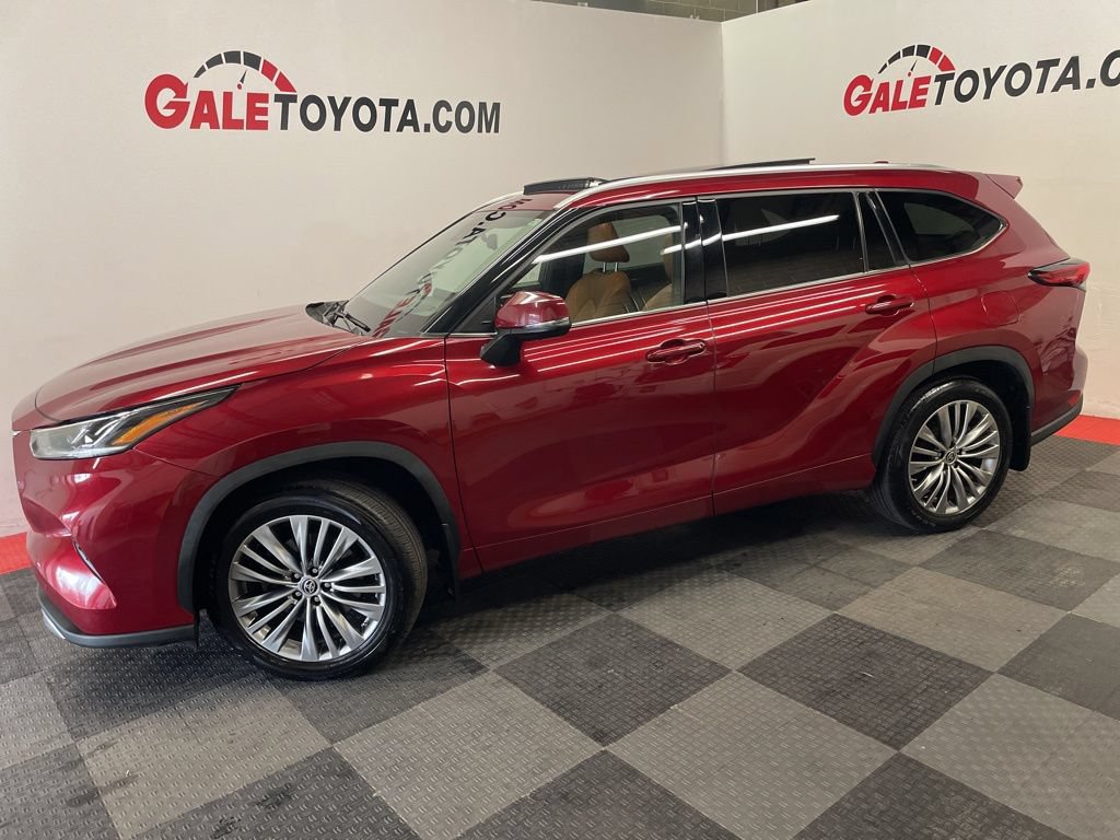 Used 2021 Toyota Highlander Platinum AWD/4WD image 10