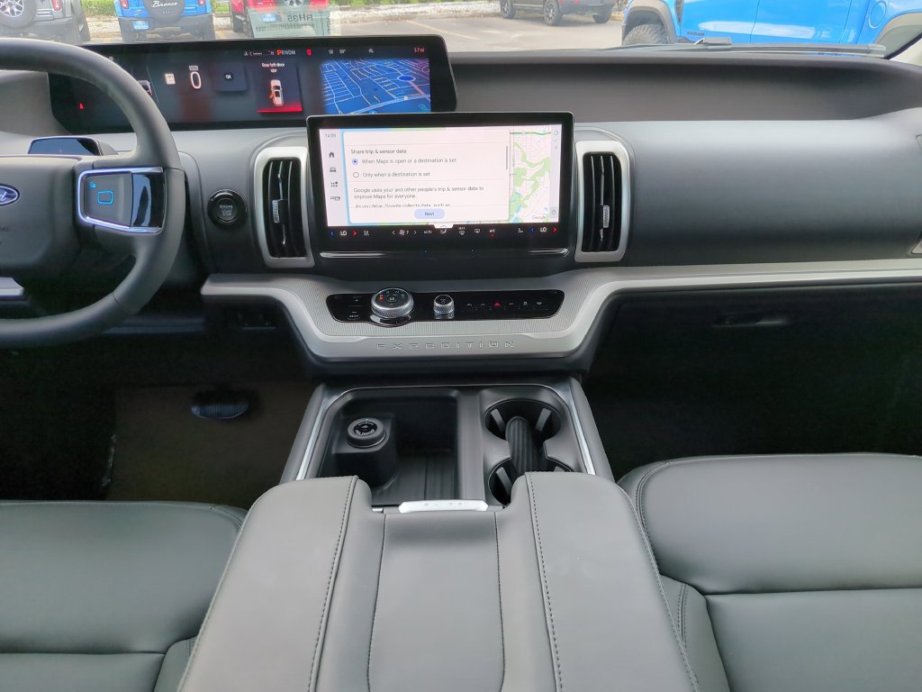New 2026 Ford Expedition Active RWD image 14