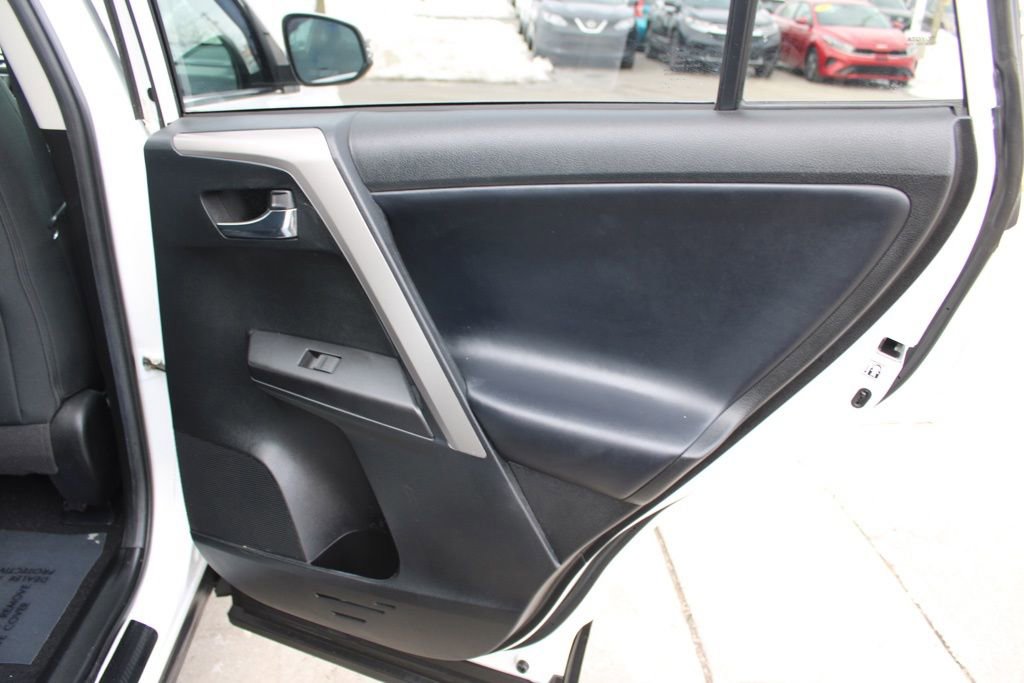 Used 2018 Toyota RAV4 XLE image 23