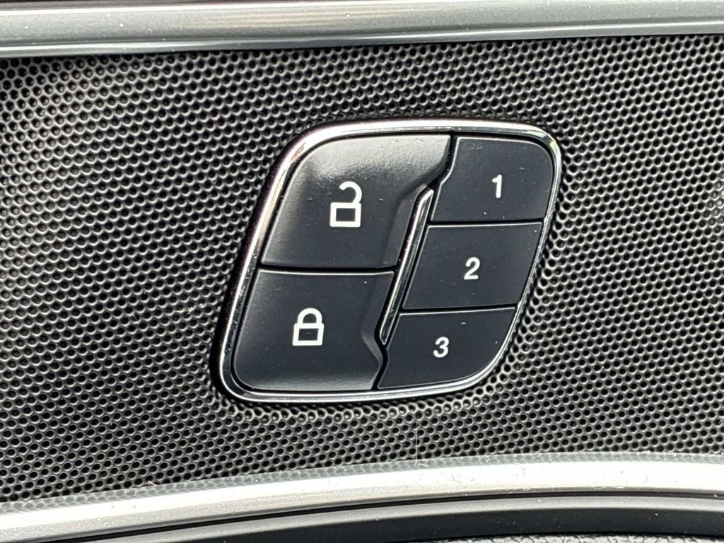 Used 2017 Ford Explorer Limited AWD/4WD image 23