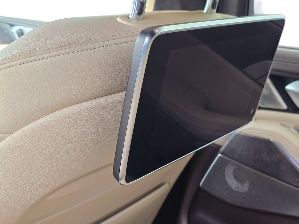 Used 2019 BMW X7 xDrive50i w/ M Sport Package AWD/4WD image 19