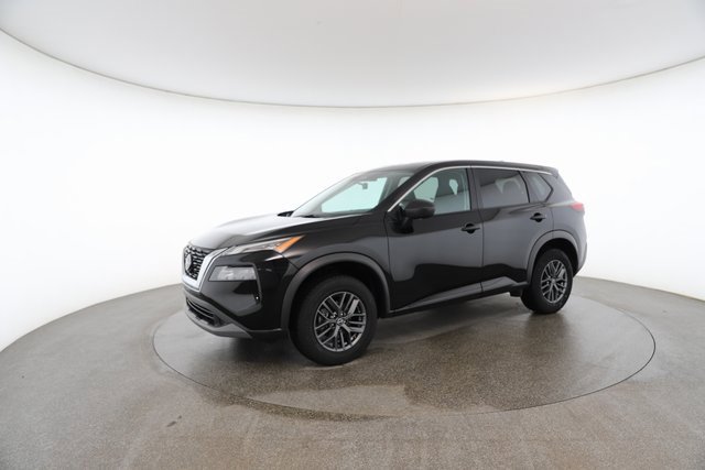 Used 2023 Nissan Rogue S image 3