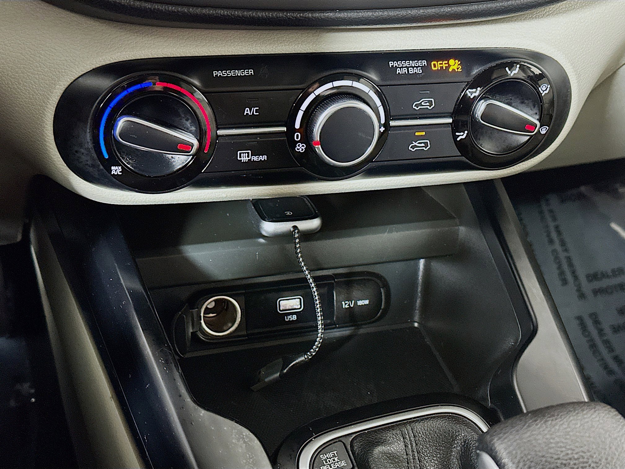 Certified 2023 Kia Soul LX w/ LX Technology Package image 15