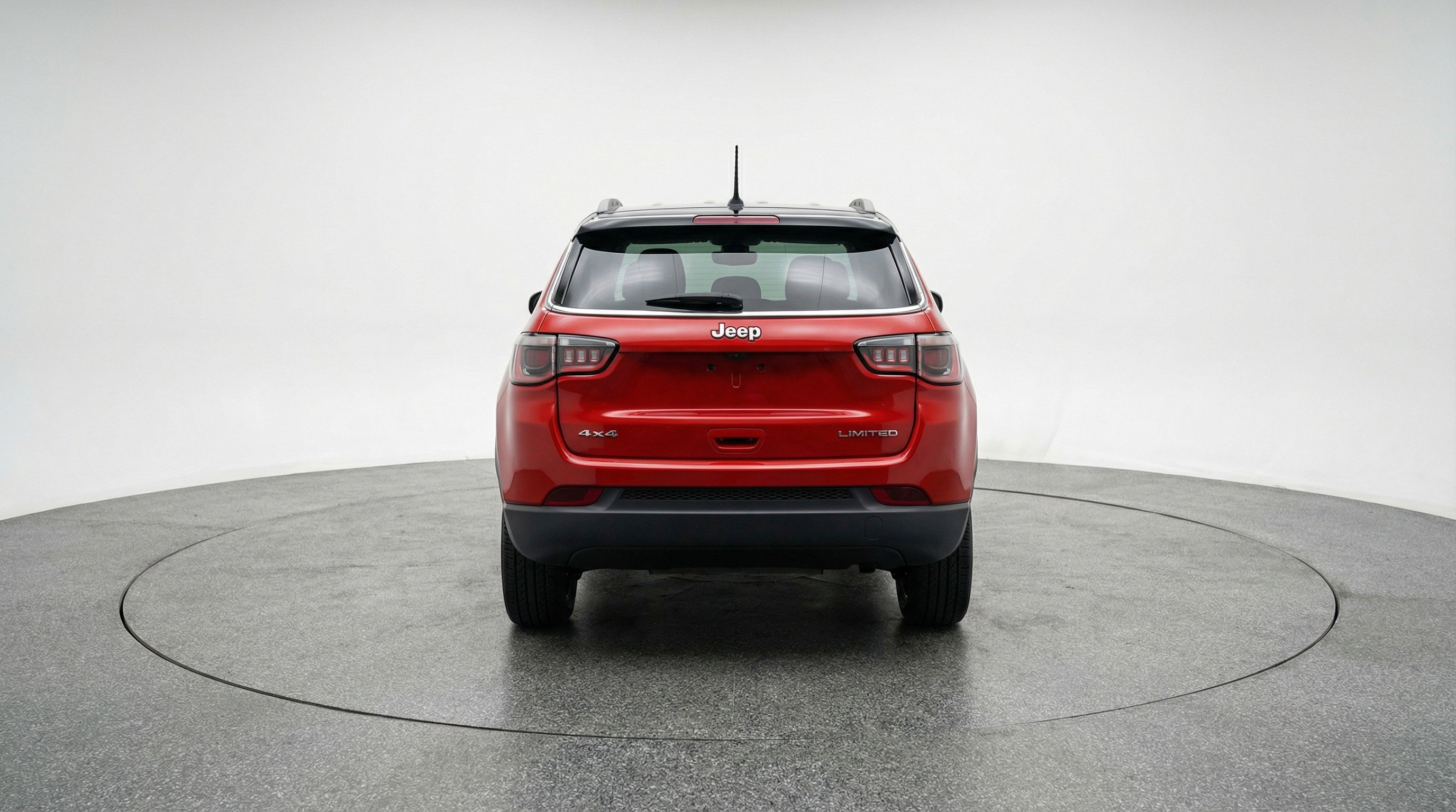 Used 2025 Jeep Compass Limited image 7