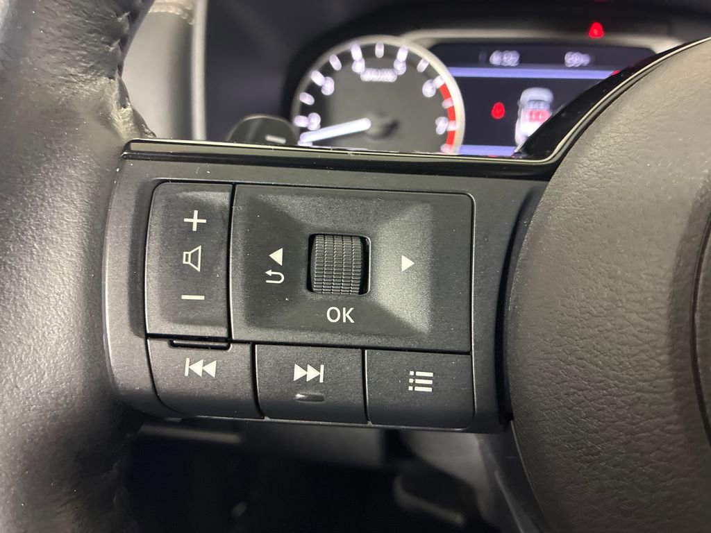 Used 2023 Nissan Rogue SL w/ SL Premium Package image 19