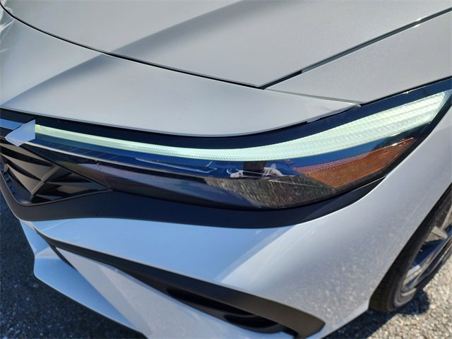 New 2025 Hyundai Elantra Sport image 6