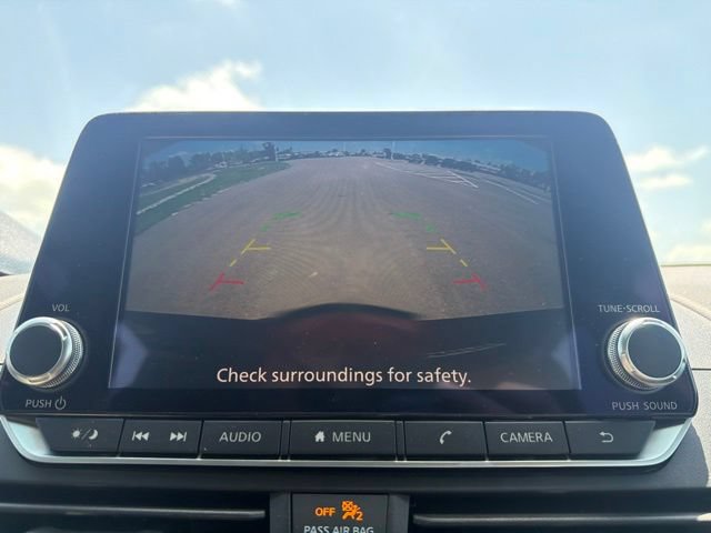 Used 2024 Nissan Altima 2.5 SV FWD image 24