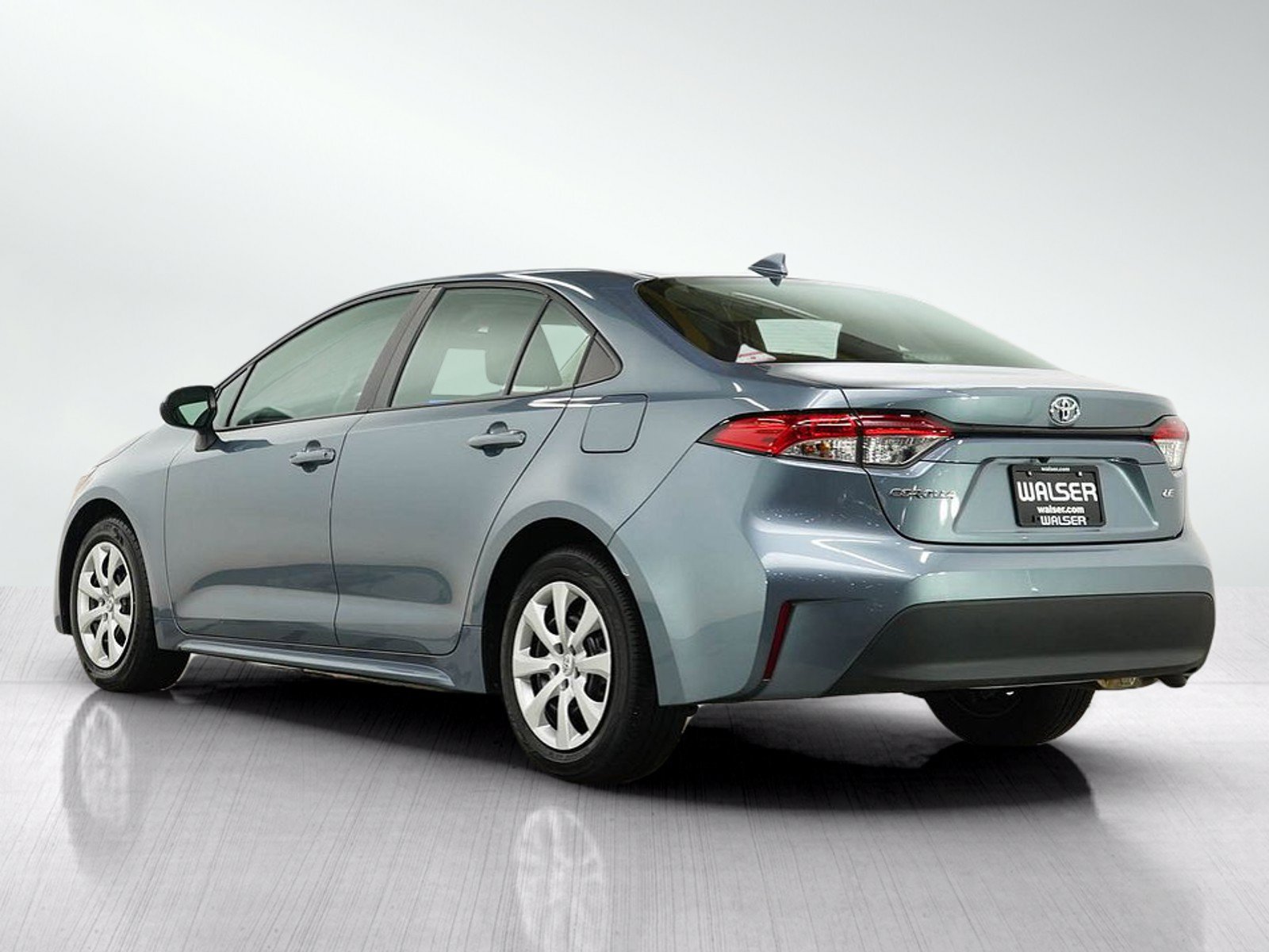 Used 2024 Toyota Corolla LE FWD image 3