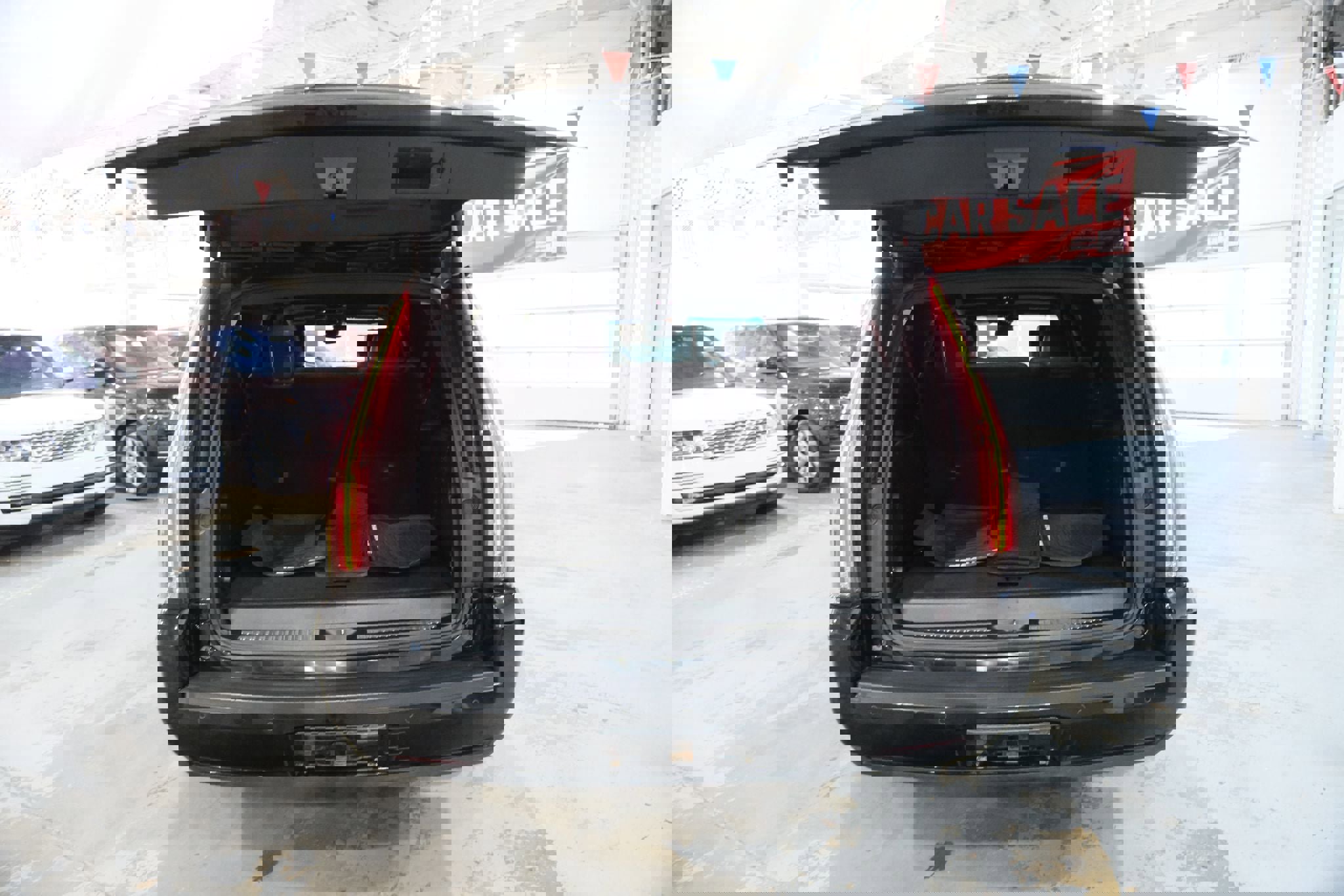 Used 2017 Cadillac Escalade ESV Platinum image 10