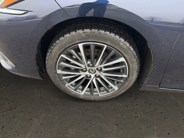 Used 2024 Lexus ES 350 w/ Premium Package image 9