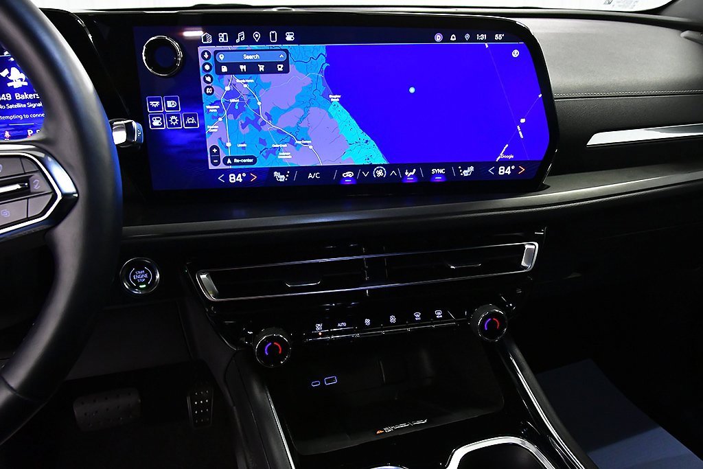 Used 2025 Chevrolet Traverse LT image 23