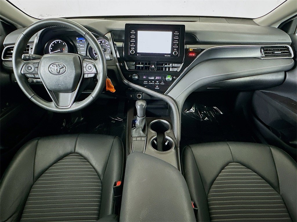Used 2024 Toyota Camry SE image 16