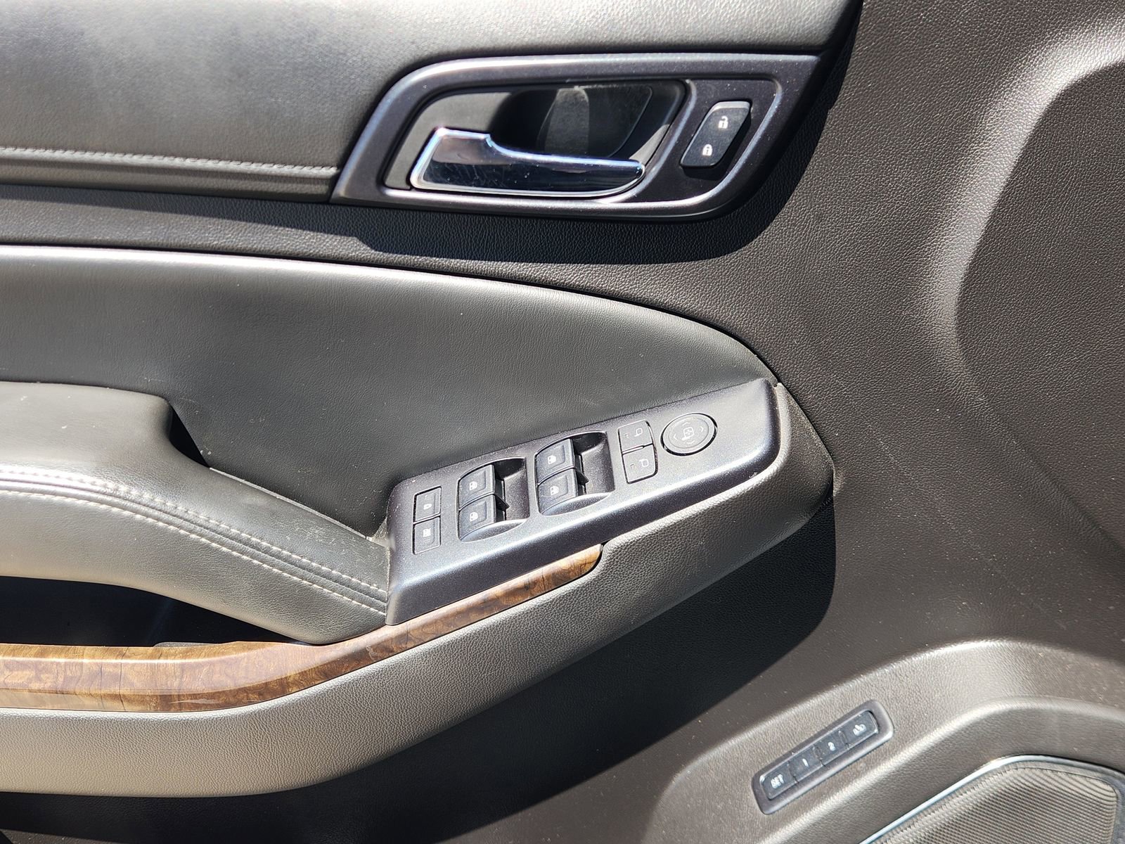 Used 2015 Chevrolet Tahoe LT image 26