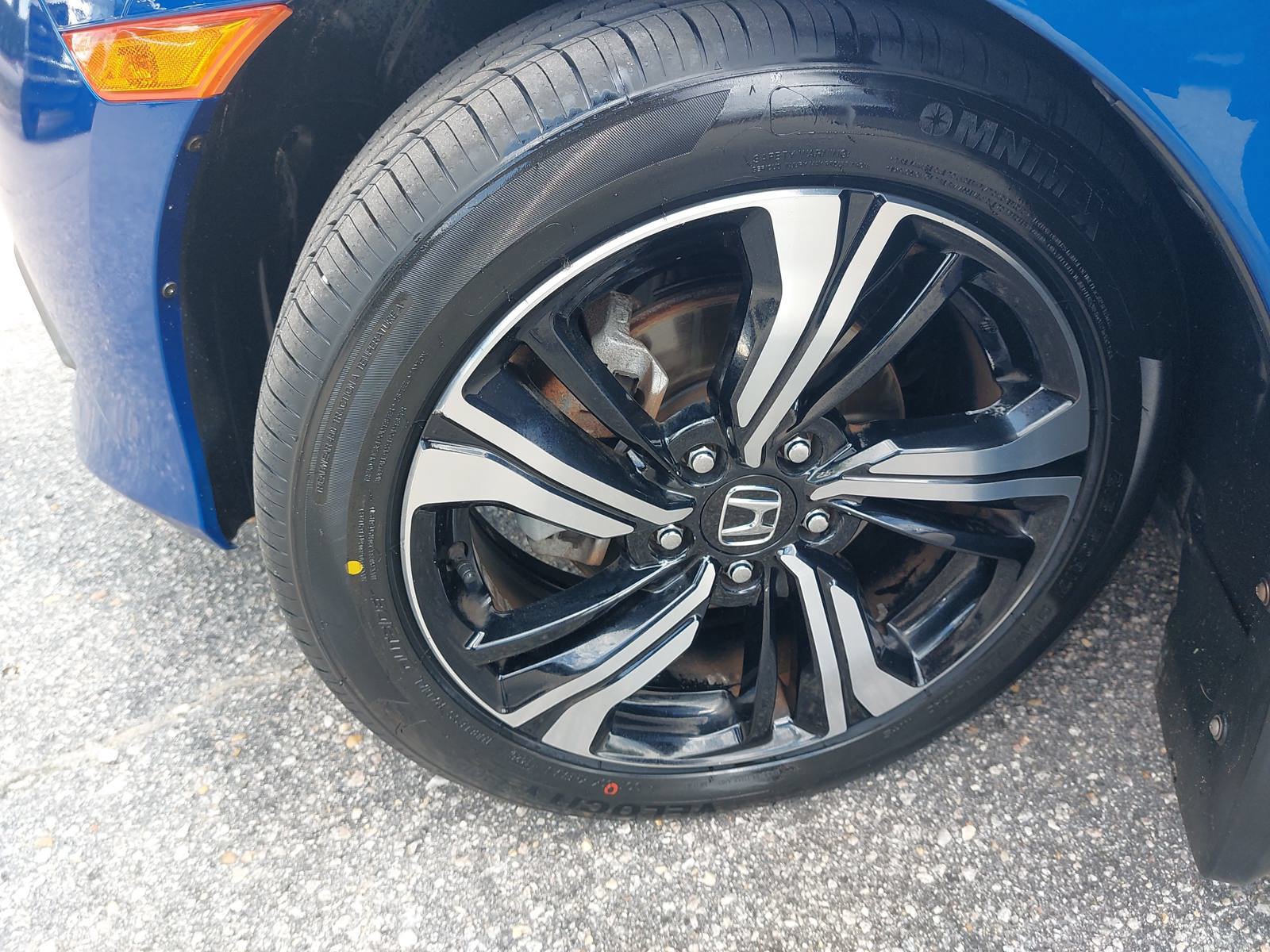 Used 2017 Honda Civic Touring image 32