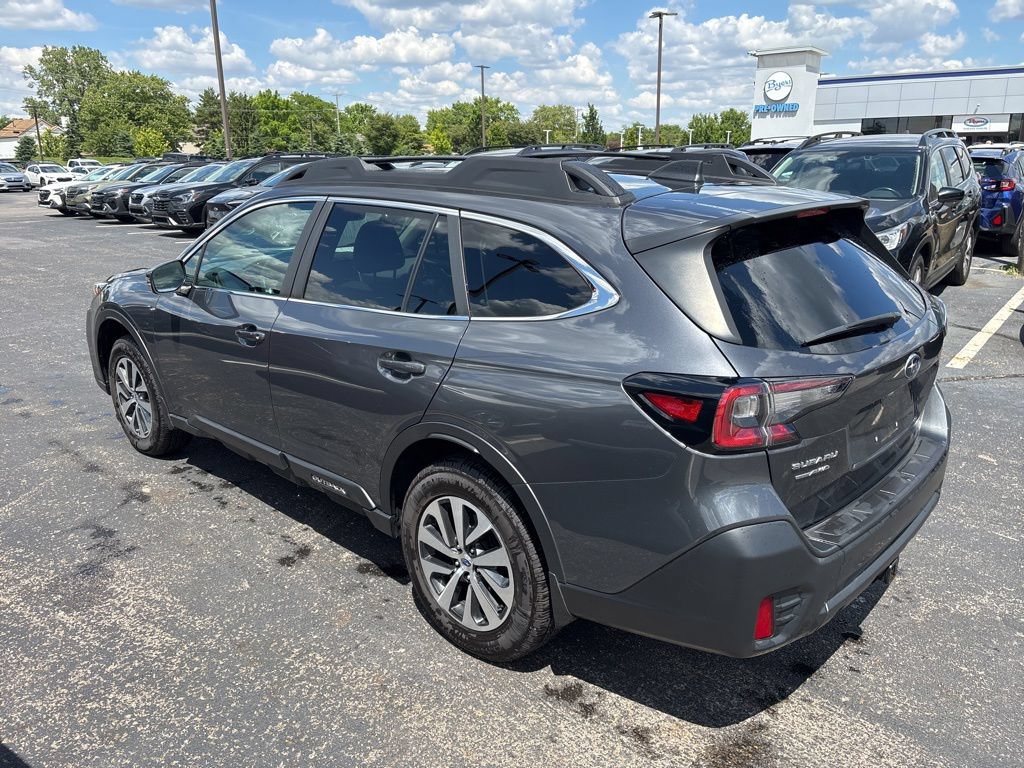 Certified 2022 Subaru Outback Premium AWD/4WD image 5