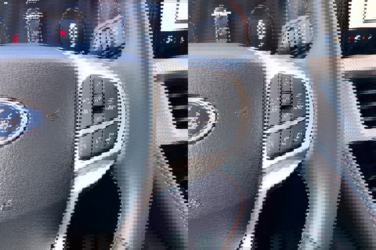 Used 2026 Ford Explorer Active image 25