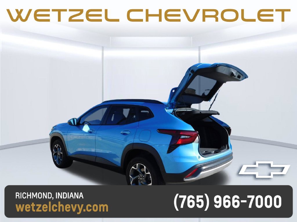 Used 2025 Chevrolet Trax LT w/ Driver Confidence Package FWD image 20