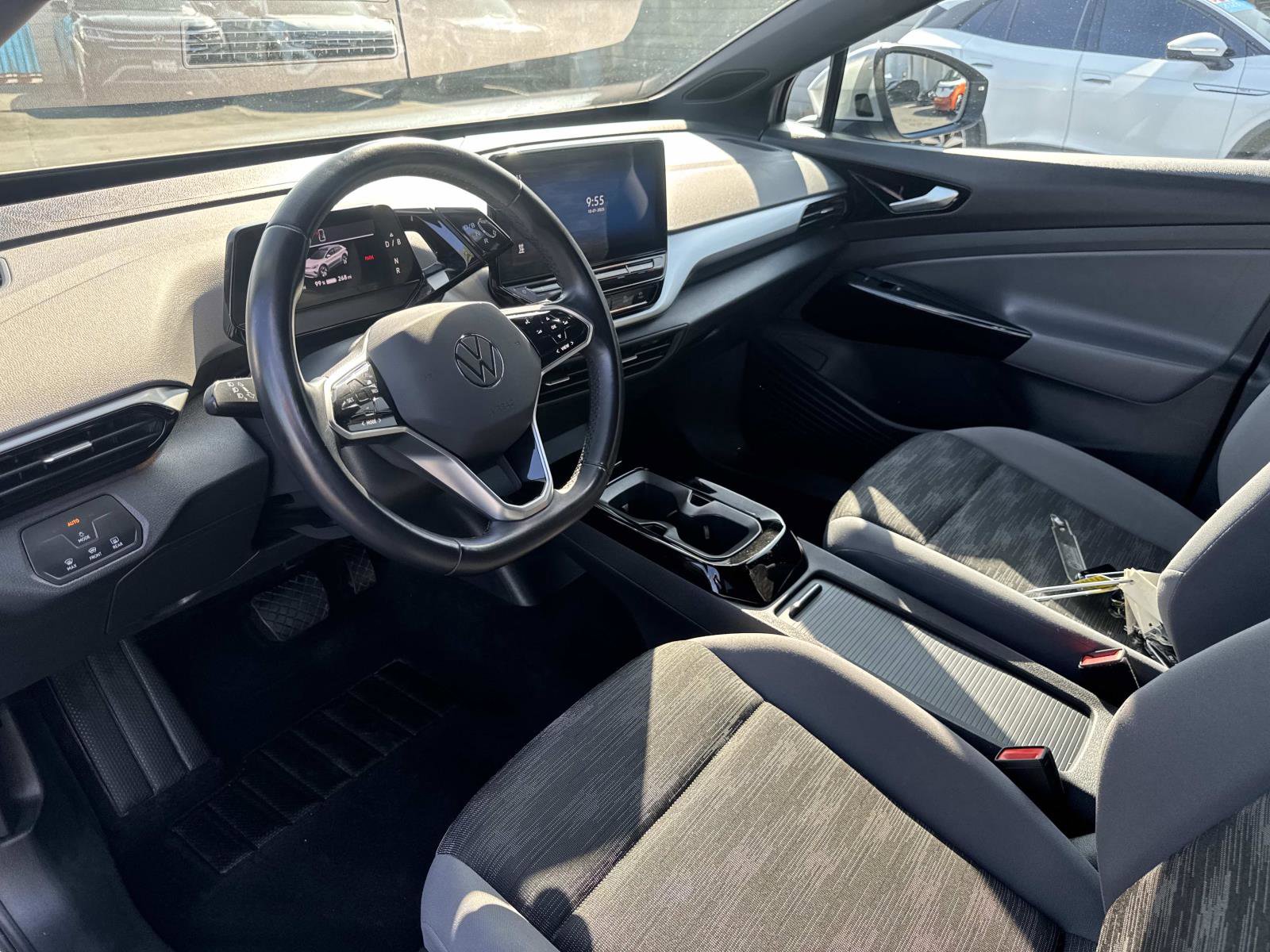 Used 2022 Volkswagen ID.4 Pro image 14