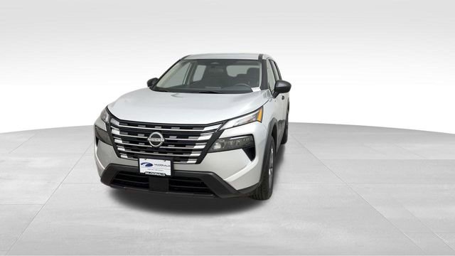 Used 2024 Nissan Rogue S image 8