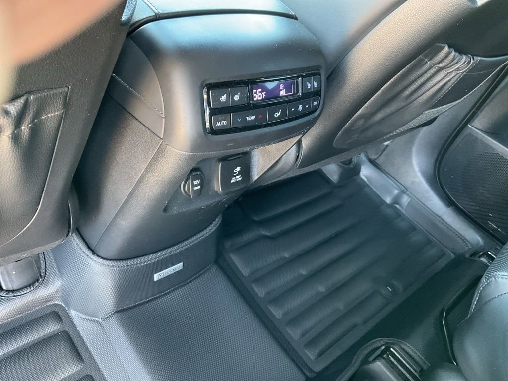 Used 2024 Hyundai Palisade Calligraphy FWD image 16