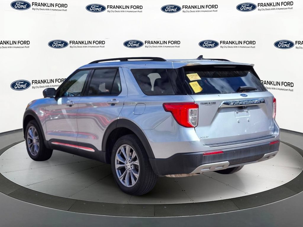 Certified 2022 Ford Explorer XLT w/ Equipment Group 202A AWD/4WD image 3