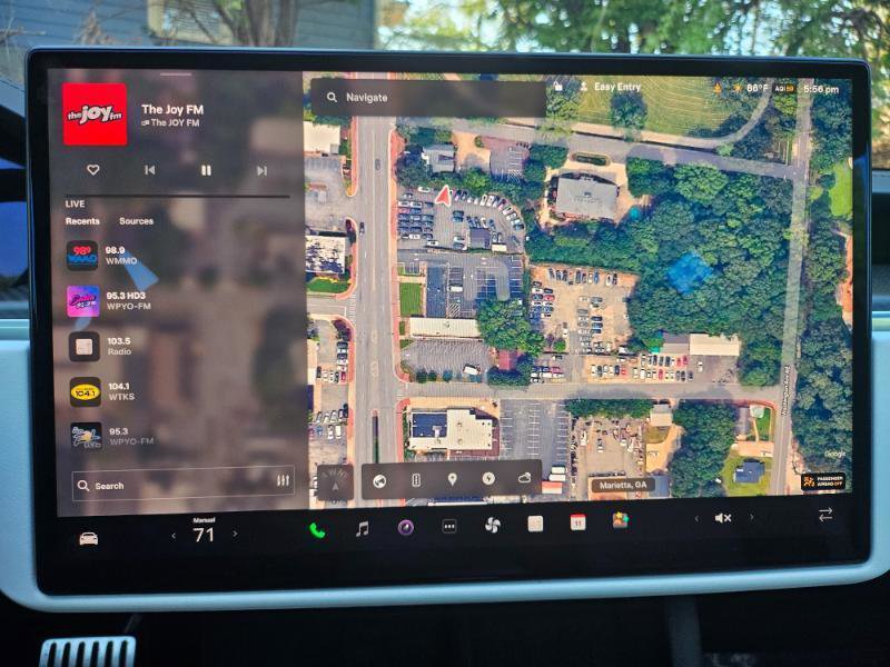 Used 2024 Tesla Model S Plaid image 40