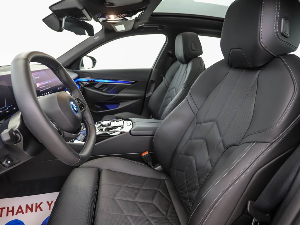 Certified 2025 BMW i5 xDrive40 w/ M Sport Package image 11