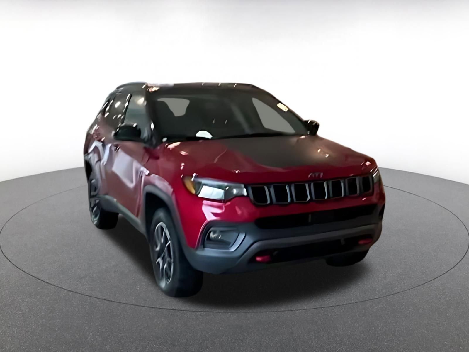 Used 2025 Jeep Compass Trailhawk AWD/4WD image 15