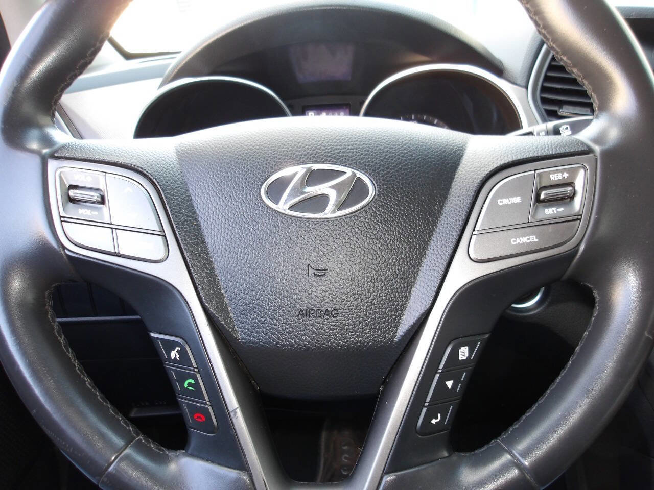 Used 2017 Hyundai Santa Fe Sport AWD/4WD image 16