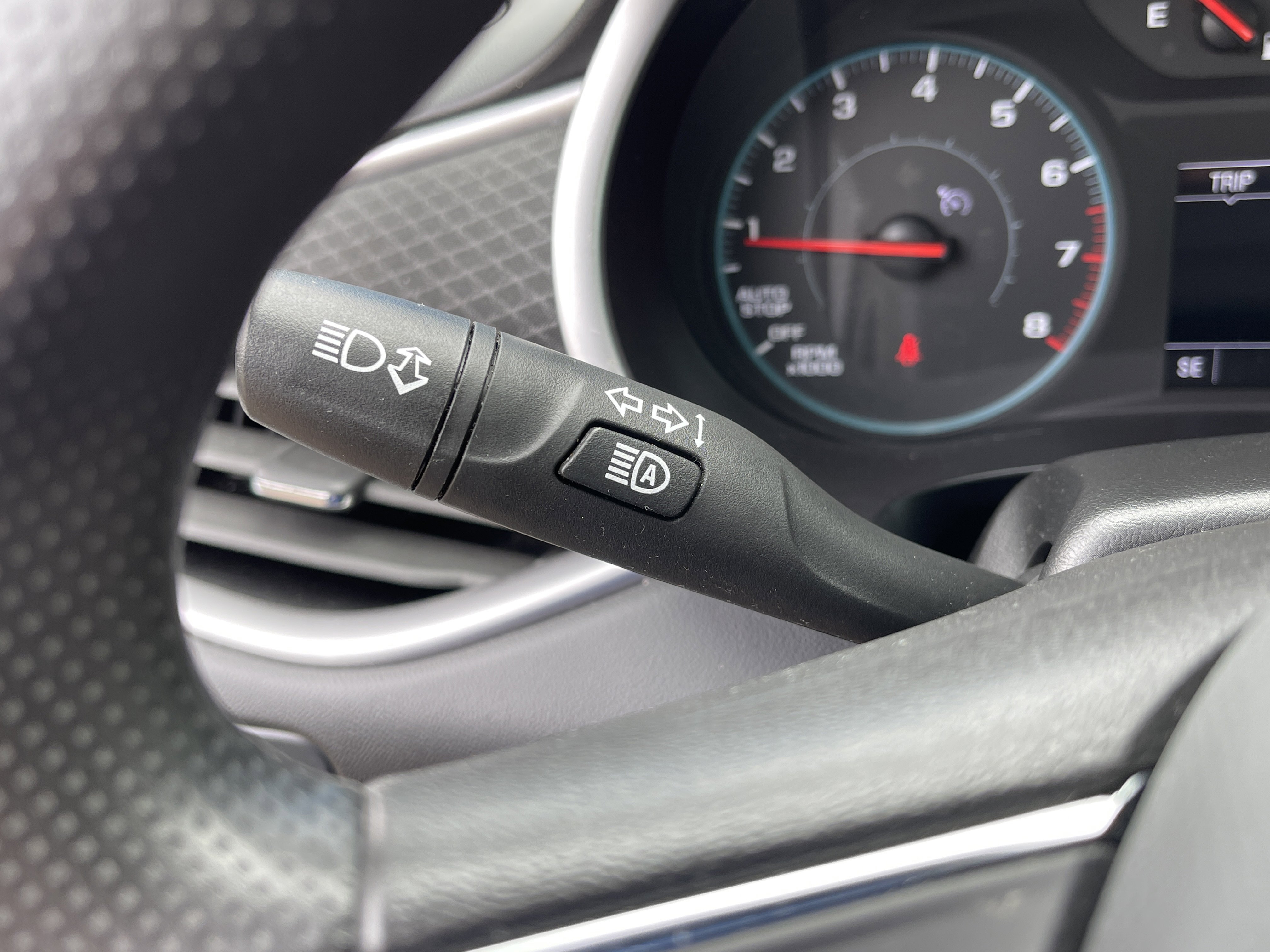 Used 2024 Chevrolet Malibu LT image 22