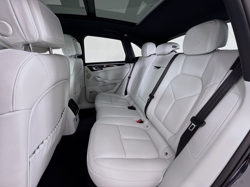 New 2026 Porsche Macan Turbo image 26