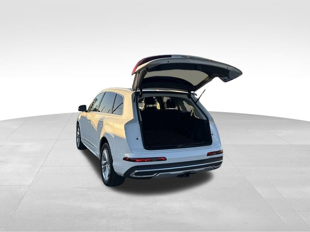 Used 2023 Audi Q7 2.0T Premium w/ Towing Package image 41